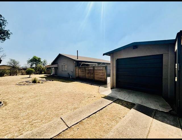 3 BEDROOM HOUSE FOR SALE IN VANDERBIJLPARK CW 4
